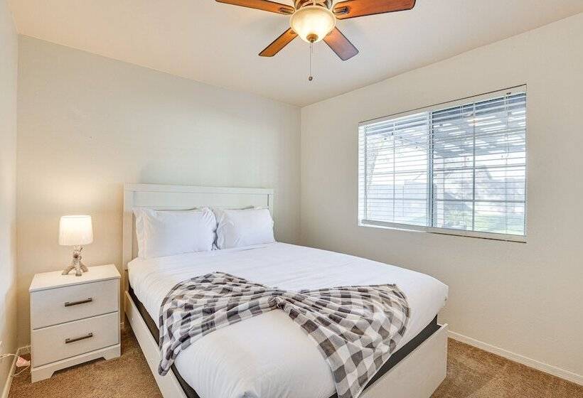 Peoria Home W/ Private Pool, Hot Tub, & Gas Grill!