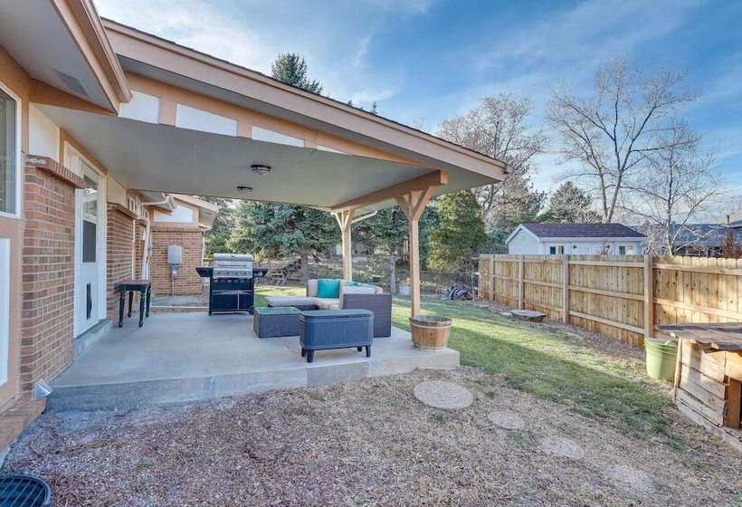 14 Mi To Denver Zoo: Pet Friendly Arvada Home