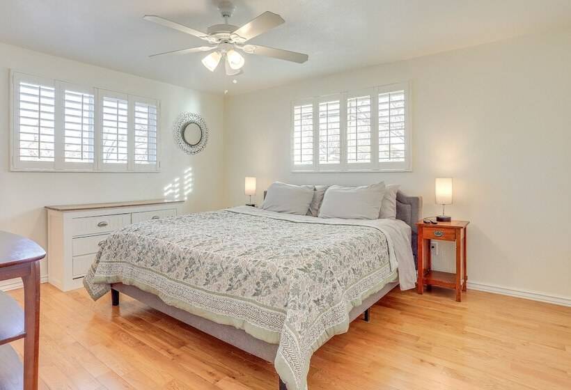 14 Mi To Denver Zoo: Pet Friendly Arvada Home