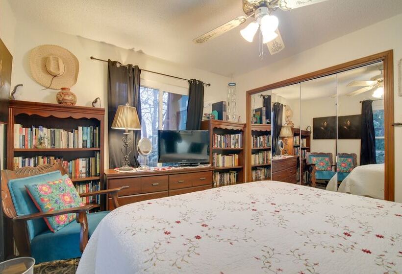Pet Friendly Austin Home W/ Deck & Private Hot Tub