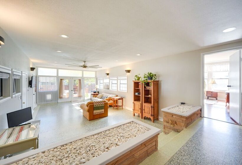 Pet Friendly Brady Vacation Home Near Wineries!