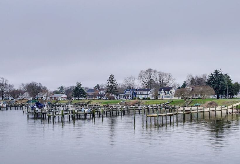 Pet Friendly Cambridge Home Walk To River!