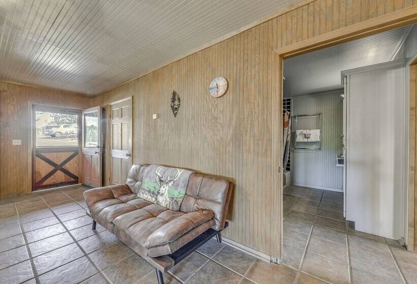 Capitan Vacation Rental W/ Grill, Near Ruidoso!