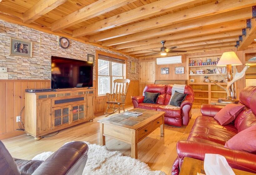 Pet Friendly Carthage Home With Fire Pit!