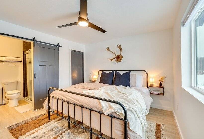 Family Friendly Donnelly Home W/ Private Hot Tub!