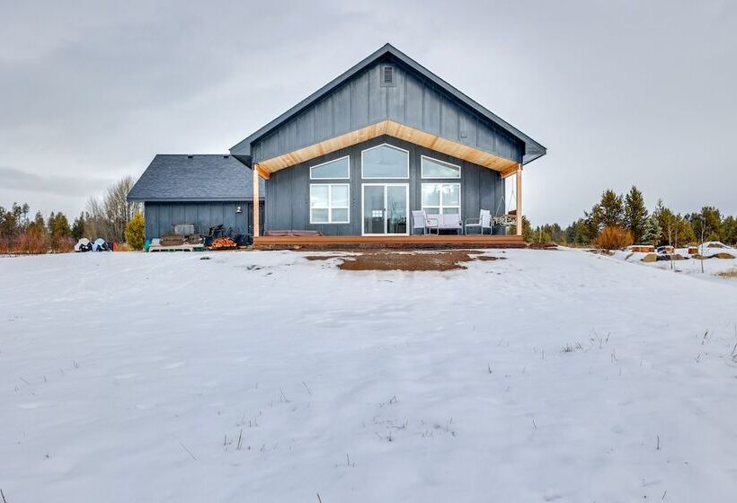 Family Friendly Donnelly Home W/ Private Hot Tub!