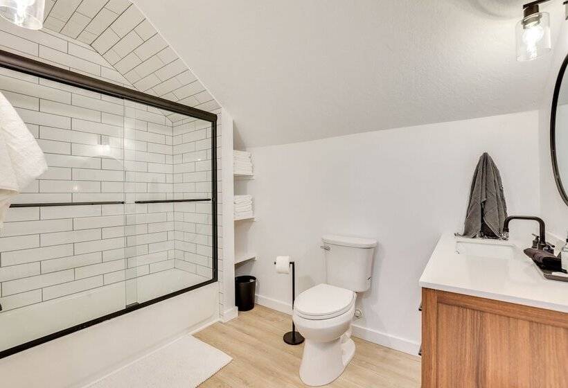 Family Friendly Donnelly Home W/ Private Hot Tub!