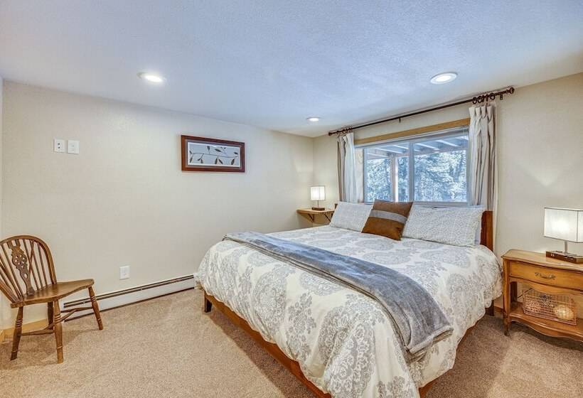 Pet Friendly Florissant Cabin W/ Fire Pit!