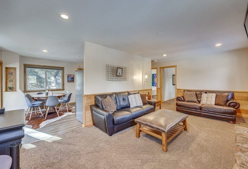 Pet Friendly Florissant Cabin W/ Fire Pit!