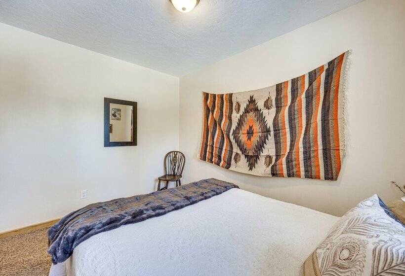 Pet Friendly Florissant Cabin W/ Fire Pit!