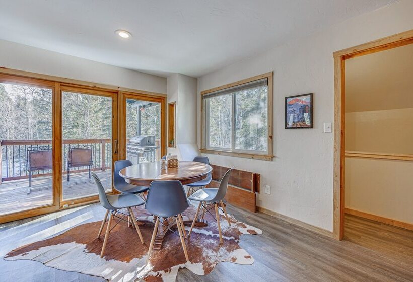 Pet Friendly Florissant Cabin W/ Fire Pit!