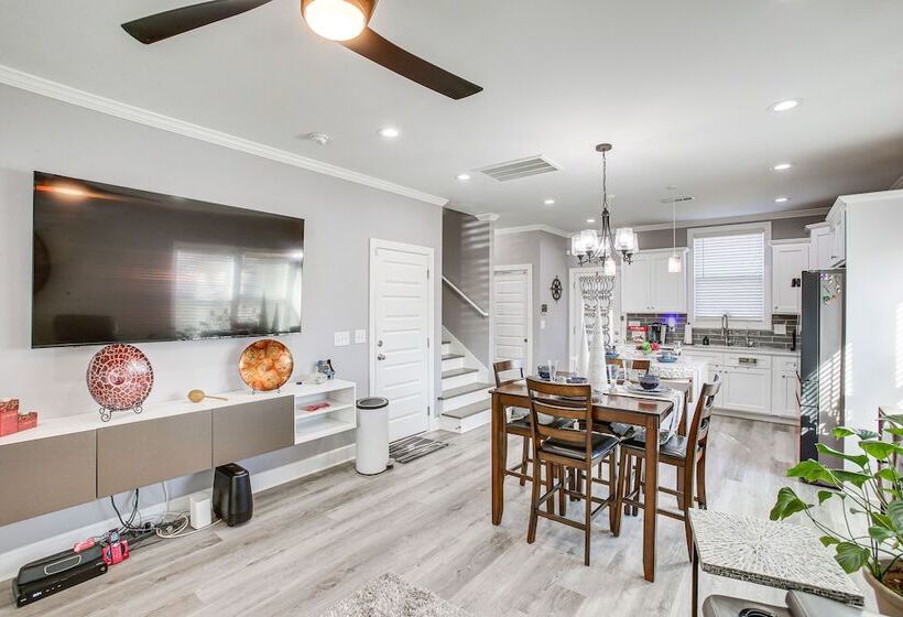 Pet Friendly Gallatin Home W/ Deck, 1 Mi To Town!