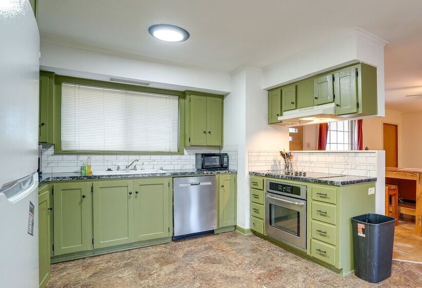 Pet Friendly Louisiana Abode Near Fishing & Hiking