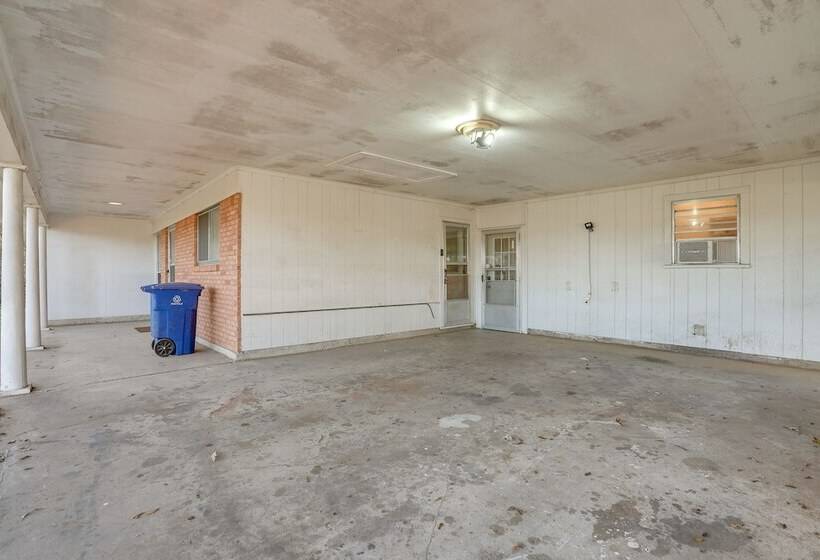 Pet Friendly Louisiana Abode Near Fishing & Hiking