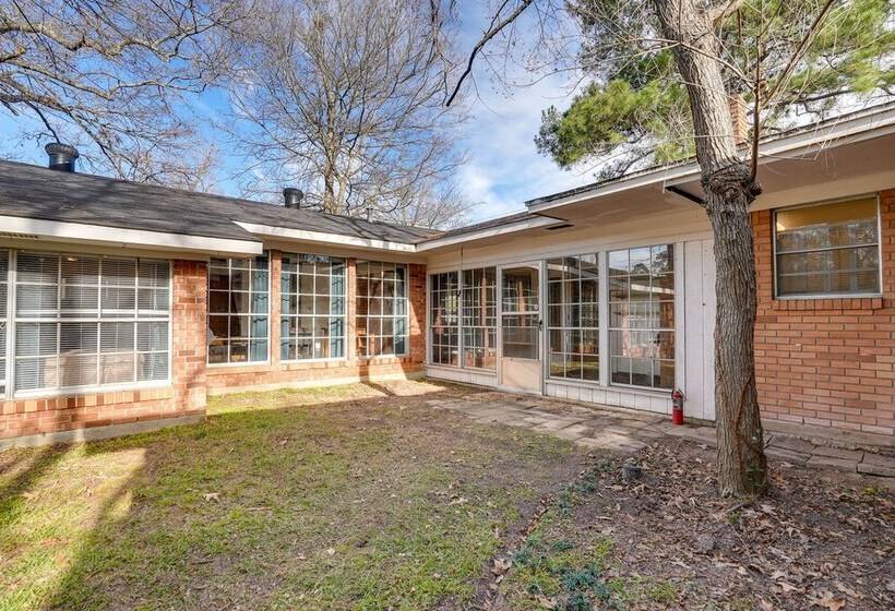 Pet Friendly Louisiana Abode Near Fishing & Hiking