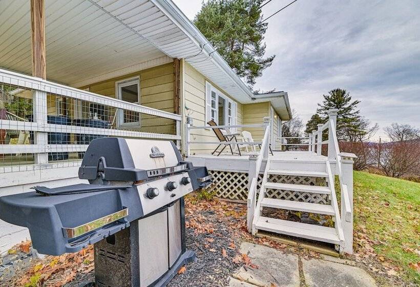 Pet Friendly New York Escape W/ Deck & Lake Views!