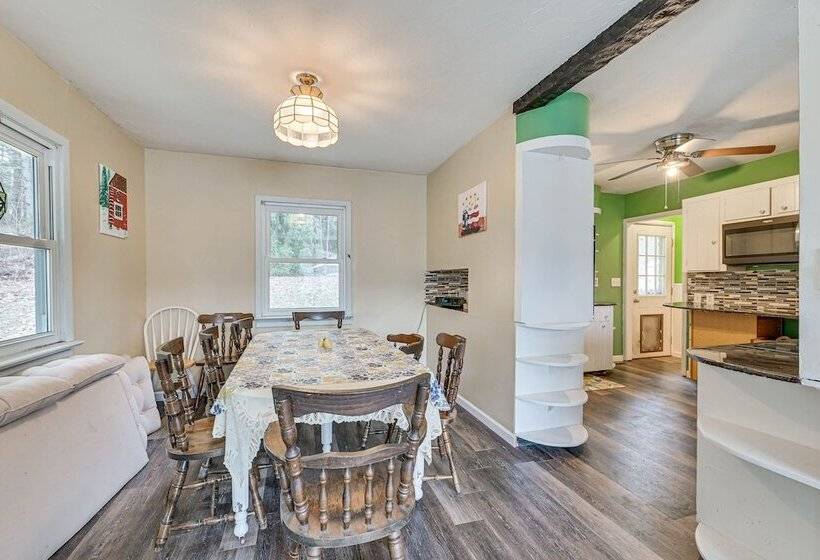 Pet Friendly New York Escape W/ Deck & Lake Views!