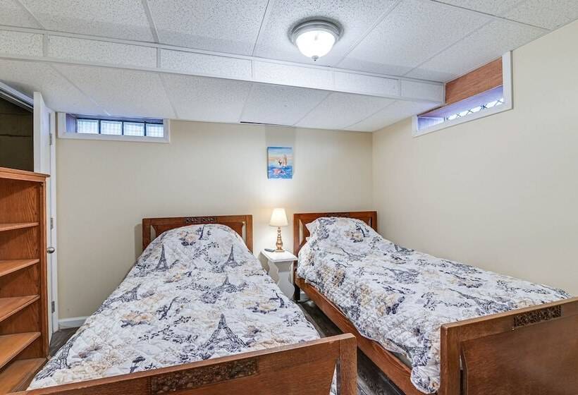 Pet Friendly New York Escape W/ Deck & Lake Views!