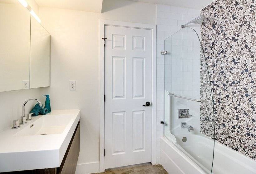 Pet Friendly Palm Springs Oasis W/ Private Pool!