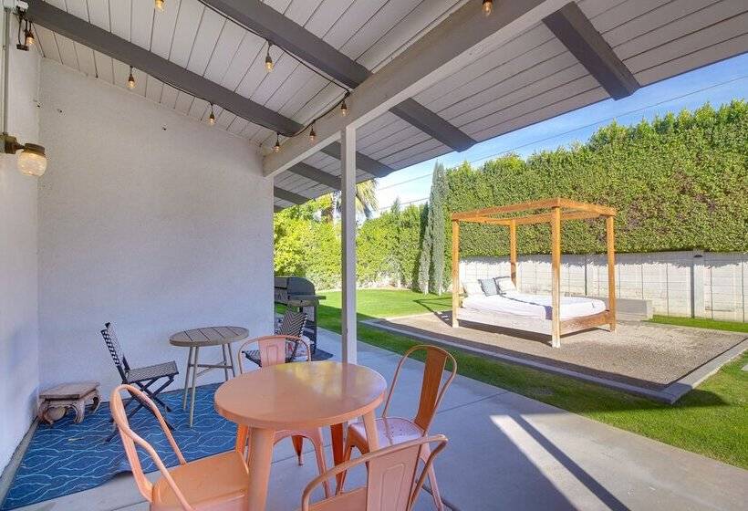 Pet Friendly Palm Springs Oasis W/ Private Pool!