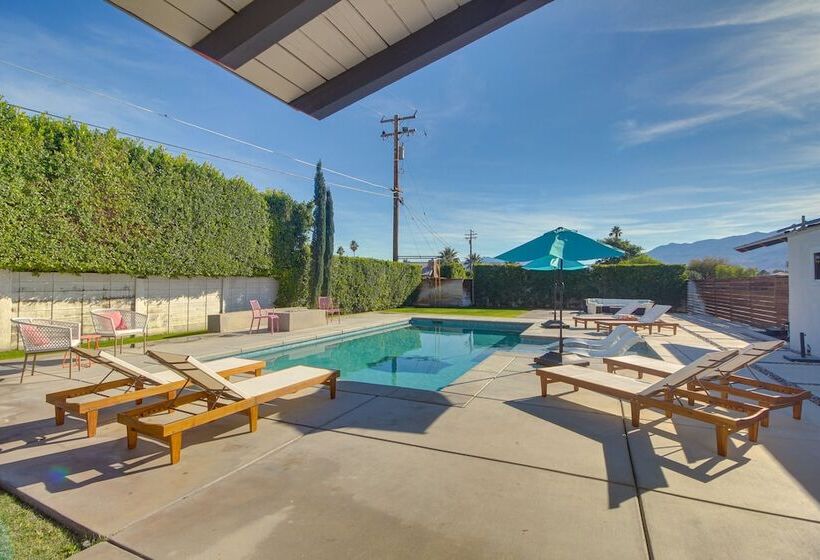 Pet Friendly Palm Springs Oasis W/ Private Pool!