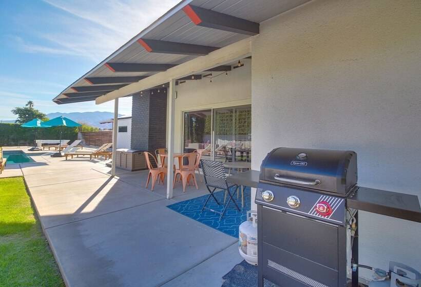 Pet Friendly Palm Springs Oasis W/ Private Pool!