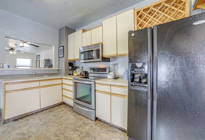 Pet Friendly Pocatello Home: Steps To Downtown!