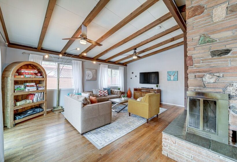 Pet Friendly Sedona Home: Hot Tub, Walk To Trails!