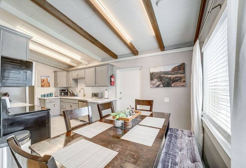 Pet Friendly Sedona Home: Hot Tub, Walk To Trails!