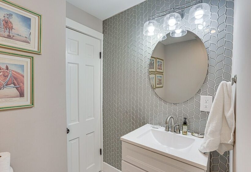 Pet Friendly Shelbyville Home W/ Fire Pit!