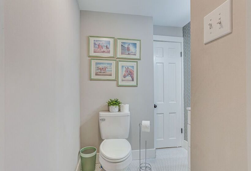 Pet Friendly Shelbyville Home W/ Fire Pit!