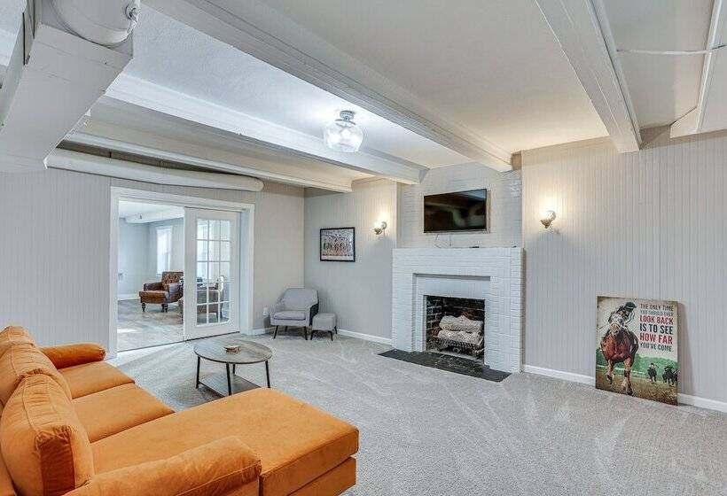 Pet Friendly Shelbyville Home W/ Fire Pit!