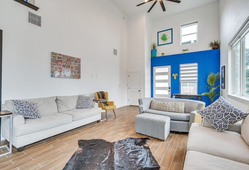 Pet Friendly Spicewood Home W/ Deck + Gas Grill!