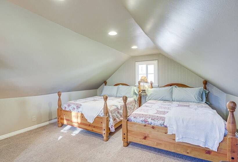 Pet Friendly Utah Abode W/ Patio, Fire Pit & Yard!