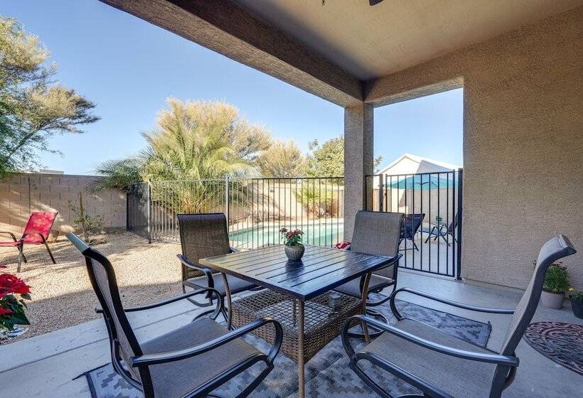 Phoenix Home W/ Private Pool Near Amphitheatre!