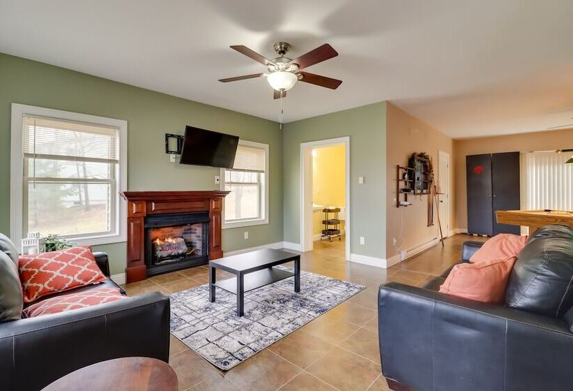 Poconos Retreat W/ Lake & Mountain Views!