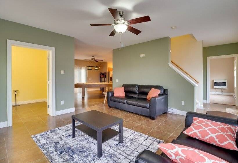 Poconos Retreat W/ Lake & Mountain Views!