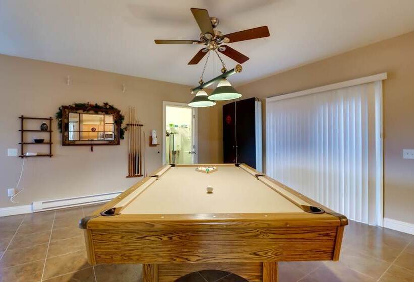 Poconos Retreat W/ Lake & Mountain Views!