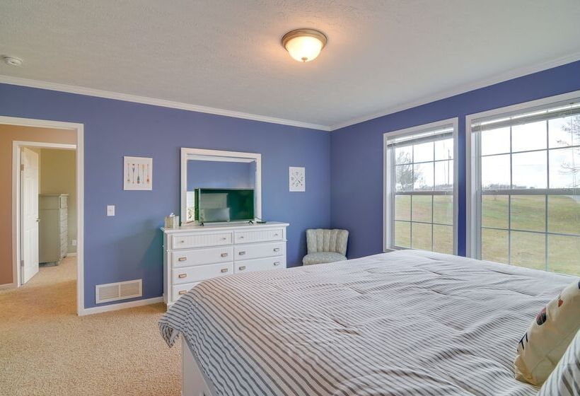 Quiet Albany Retreat Near Dale Hollow Lake!