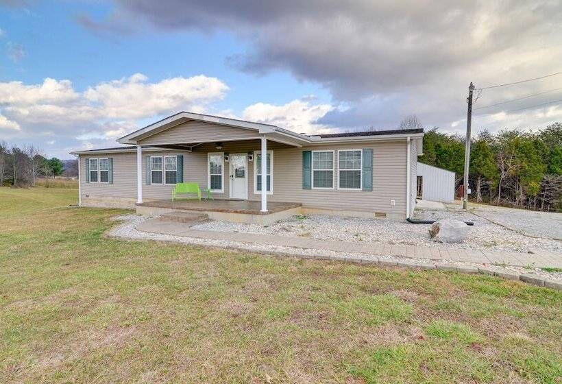 Quiet Albany Retreat Near Dale Hollow Lake!