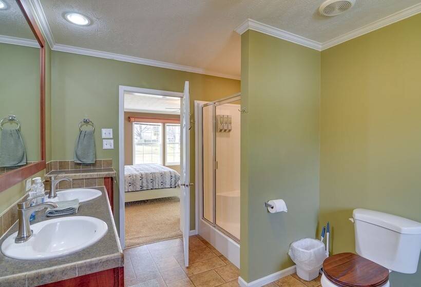 Quiet Albany Retreat Near Dale Hollow Lake!