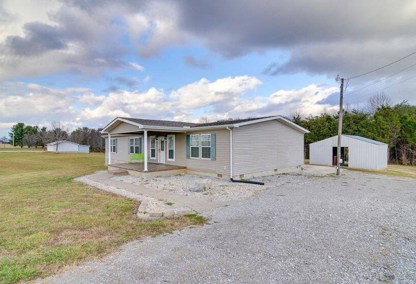 Quiet Albany Retreat Near Dale Hollow Lake!