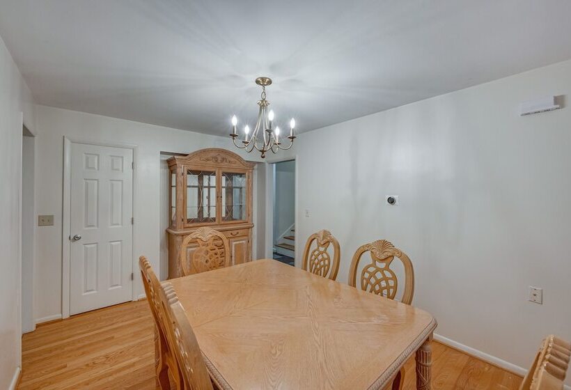 Quiet Ann Arbor Home 2 Mi To Michigan Stadium!