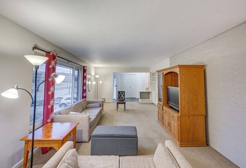 Quiet Ann Arbor Home 2 Mi To Michigan Stadium!