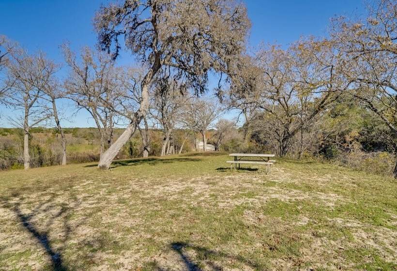 Quiet Bandera Country Home W/ Medina River Access!