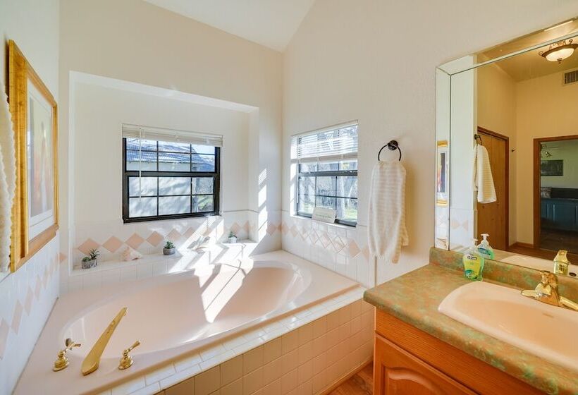 Quiet Bandera Country Home W/ Medina River Access!