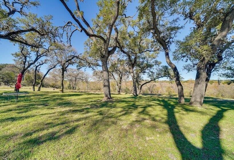 Quiet Bandera Country Home W/ Medina River Access!