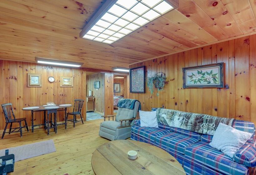 Dog Friendly Burnsville Cabin Rental Near Hiking!