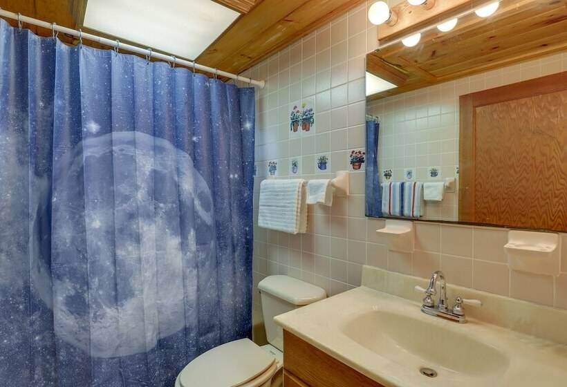 Dog Friendly Burnsville Cabin Rental Near Hiking!