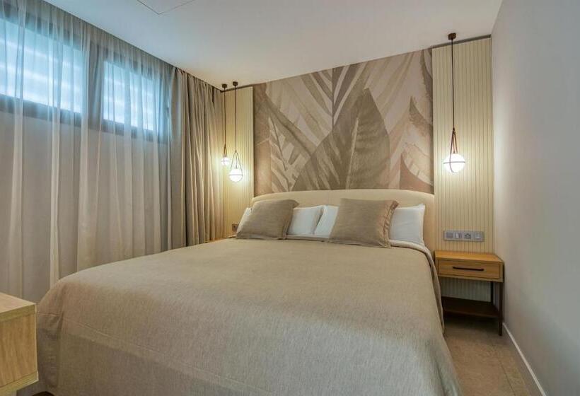 Relaxia Beverly Suites